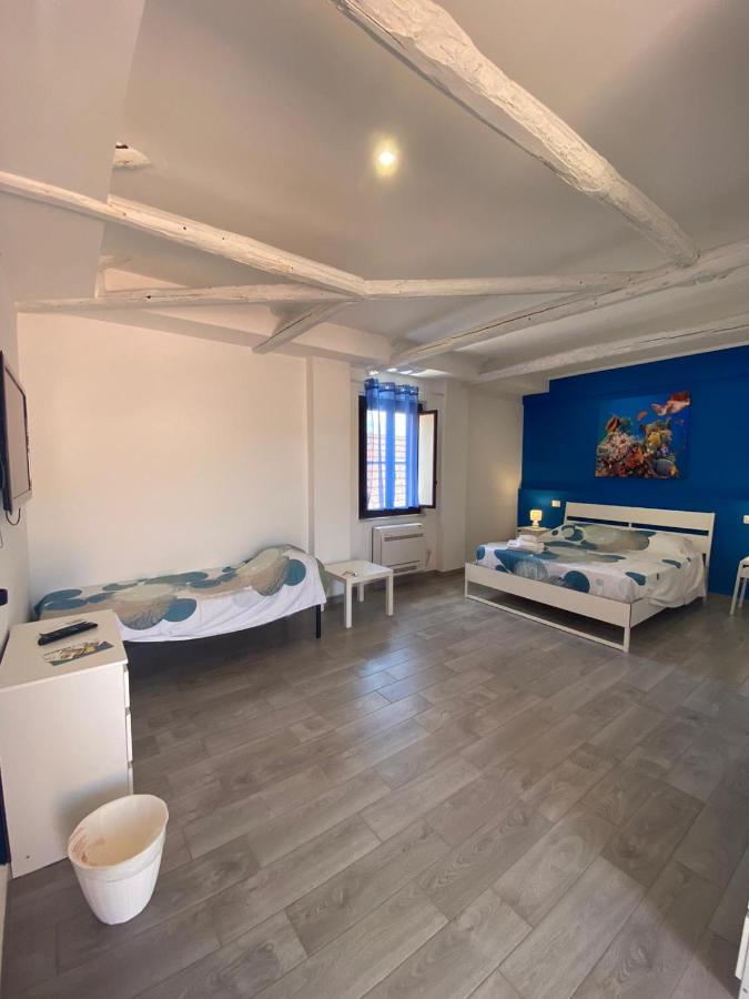 La Conchiglia 2.0 Bed & Breakfast Soverato Marina Exterior photo