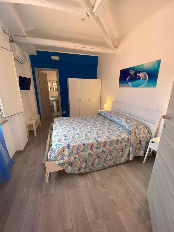 La Conchiglia 2.0 Bed & Breakfast Soverato Marina Exterior photo